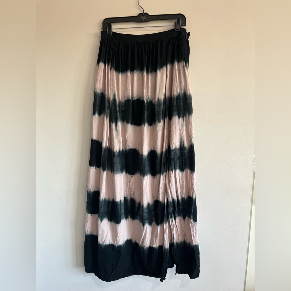 AKIRA Chicago Red Label Black & Blush Tie-Dye Maxi Skirt Size M